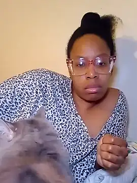 Snapshot of madamsensuale chatting on January 2025 12:26:02 AM madamsensuale online show from January 2025 12:26:02 AM