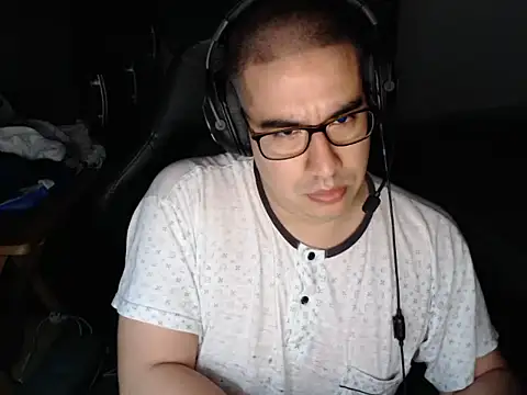 Snapshot of thealfawolf01 chatting on May 2026 05:24:01 AM thealfawolf01 online show from May 2026 05:24:01 AM