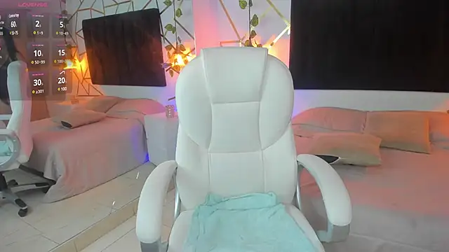 Megan Thompsonn online show from February 2025 01:01:01 PM