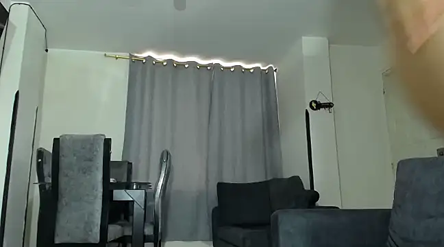 julianamorant online show from March 2025 06:04:02 PM