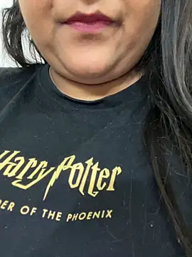 smile pretty online show from October 2025 07:22:02 PM