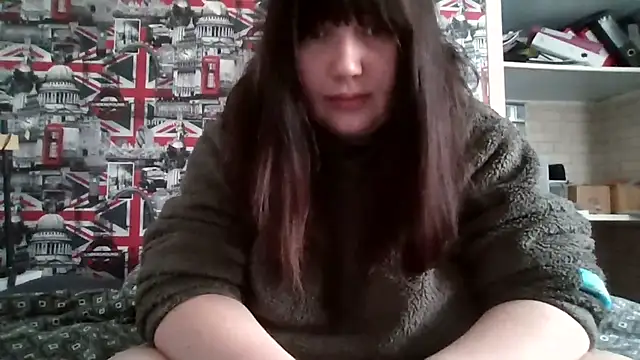 Lynylou online show from September 2025 09:25:02 AM