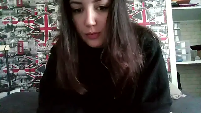 Lynylou online show from October 2025 03:00:01 PM