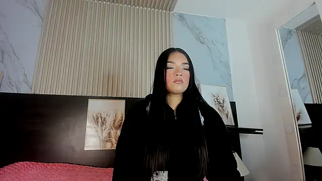 Snapshot of kendall_as chatting on February 2025 02:36:01 PM kendall as online show from February 2025 02:36:01 PM