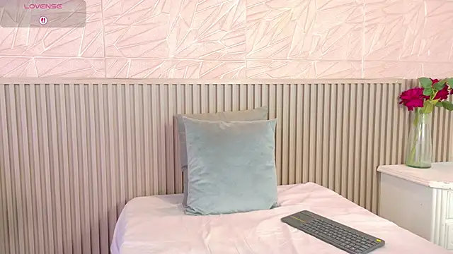 paula  cruzz online show from October 2025 09:15:01 PM