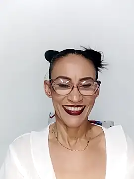 Snapshot of BarbaraMature chatting on December 2024 06:52:01 PM BarbaraMature online show from December 2024 06:52:01 PM