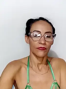 Snapshot of BarbaraMature chatting on December 2024 05:55:02 PM BarbaraMature online show from December 2024 05:55:02 PM