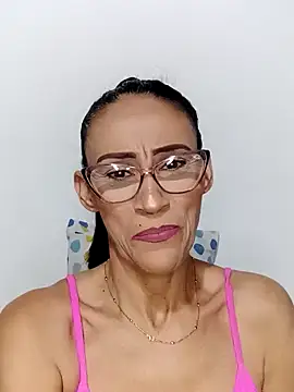 Snapshot of BarbaraMature chatting on December 2024 05:22:01 PM BarbaraMature online show from December 2024 05:22:01 PM