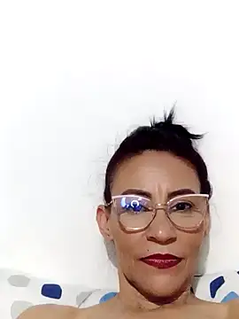 Snapshot of BarbaraMature chatting on January 2025 08:43:01 PM BarbaraMature online show from January 2025 08:43:01 PM