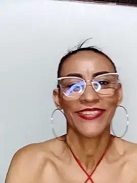 Snapshot of BarbaraMature chatting on January 2025 09:51:01 PM BarbaraMature online show from January 2025 09:51:01 PM