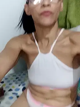 Snapshot of BarbaraMature chatting on January 2025 11:21:01 PM BarbaraMature online show from January 2025 11:21:01 PM