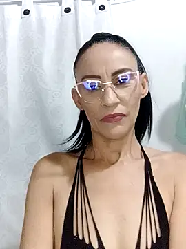 Snapshot of BarbaraMature chatting on March 2025 06:23:02 PM BarbaraMature online show from March 2025 06:23:02 PM