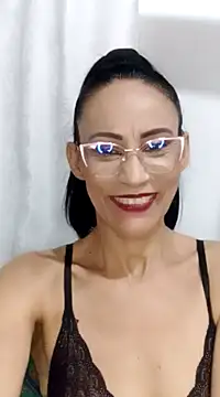 Snapshot of BarbaraMature chatting on March 2025 08:29:02 PM BarbaraMature online show from March 2025 08:29:02 PM