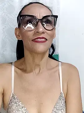Snapshot of BarbaraMature chatting on September 2025 08:44:02 PM BarbaraMature online show from September 2025 08:44:02 PM
