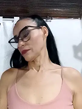 Snapshot of BarbaraMature chatting on October 2025 06:50:01 PM BarbaraMature online show from October 2025 06:50:01 PM