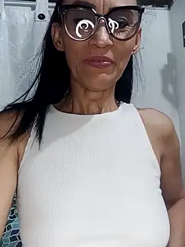 Snapshot of BarbaraMature chatting on November 2025 03:56:01 PM BarbaraMature online show from November 2025 03:56:01 PM