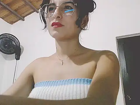 Snapshot of tifany19_ chatting on November 2025 12:24:02 AM tifany19 online show from November 2025 12:24:02 AM