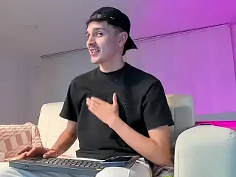 Snapshot of bastia_noooo chatting on January 2025 06:27:02 AM bastia noooo online show from January 2025 06:27:02 AM