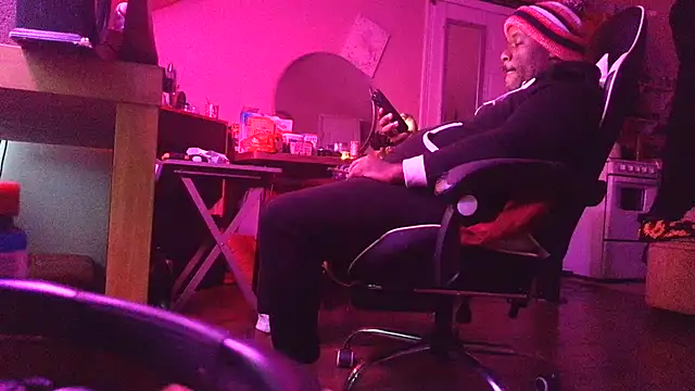 bigshh8 online show from December 2025 03:21:02 PM