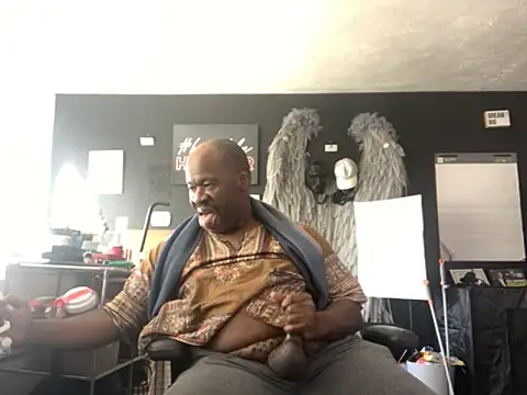 bigshh8 online show from February 2026 06:33:02 PM