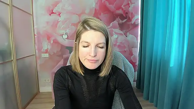 EmilyWalkeri online show from January 2025 10:53:02 AM