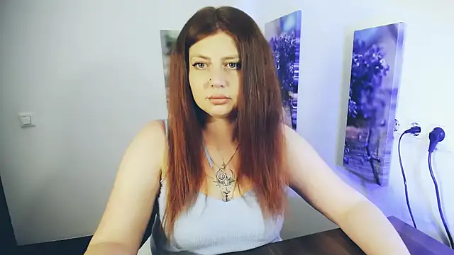 Snapshot of Lizzy_Love chatting on May 2026 12:24:01 PM Lizzy Love online show from May 2026 12:24:01 PM