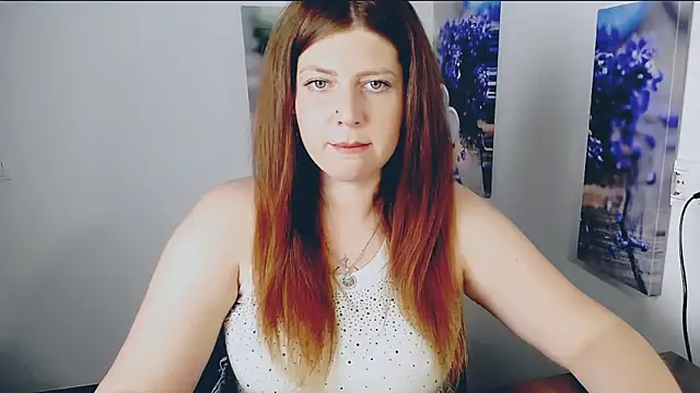 Snapshot of Lizzy_Love chatting on June 2026 10:41:01 AM Lizzy Love online show from June 2026 10:41:01 AM