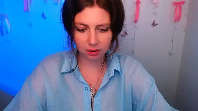 Lizzy Love online show from July 2026 02:13:01 PM