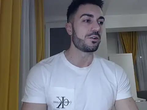 Snapshot of GoldenMark chatting on January 2025 05:23:02 PM GoldenMark online show from January 2025 05:23:02 PM