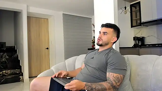 Ricardogo19 online show from January 2026 11:50:01 PM