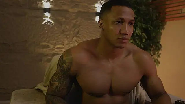 Logan Varela online show from October 2025 06:08:01 PM