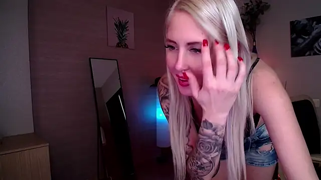 Snapshot of Mermaid_N chatting on December 2024 05:15:01 AM Mermaid N online show from December 2024 05:15:01 AM