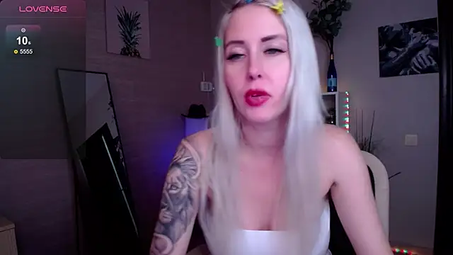Snapshot of Mermaid_N chatting on January 2025 05:47:02 AM Mermaid N online show from January 2025 05:47:02 AM
