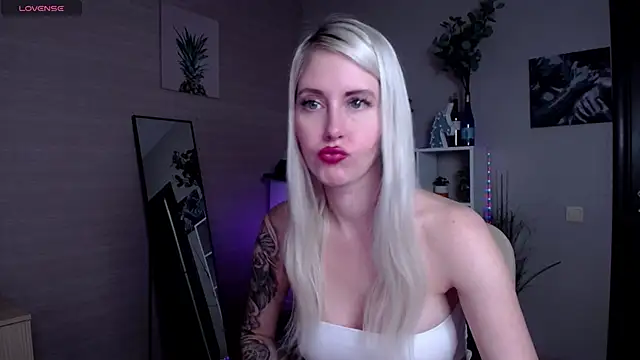 Snapshot of Mermaid_N chatting on February 2025 01:46:02 AM Mermaid N online show from February 2025 01:46:02 AM