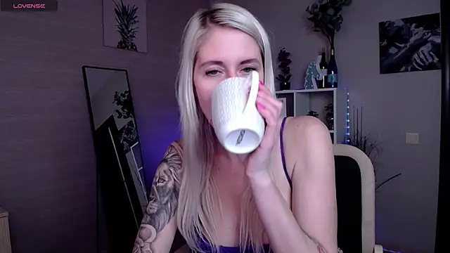 Snapshot of Mermaid_N chatting on February 2025 04:51:02 AM Mermaid N online show from February 2025 04:51:02 AM