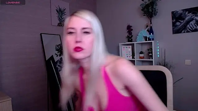 Snapshot of Mermaid_N chatting on March 2025 04:58:02 AM Mermaid N online show from March 2025 04:58:02 AM