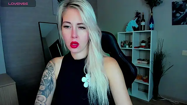Snapshot of Mermaid_N chatting on September 2025 01:40:02 AM Mermaid N online show from September 2025 01:40:02 AM