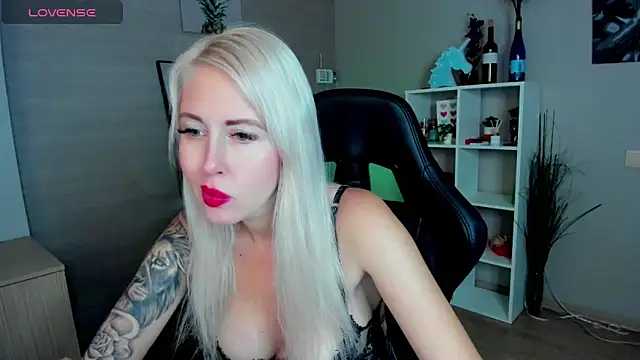 Snapshot of Mermaid_N chatting on September 2025 01:32:02 AM Mermaid N online show from September 2025 01:32:02 AM