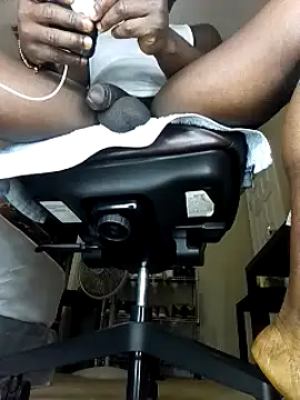 Hugedick0071 online show from February 2025 02:23:02 PM