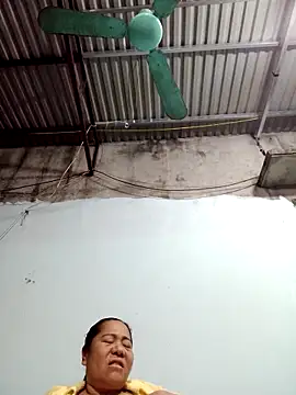 Queen 18200 online show from December 2025 10:26:01 PM