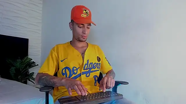 DrakeNeumann online show from February 2025 02:42:02 AM