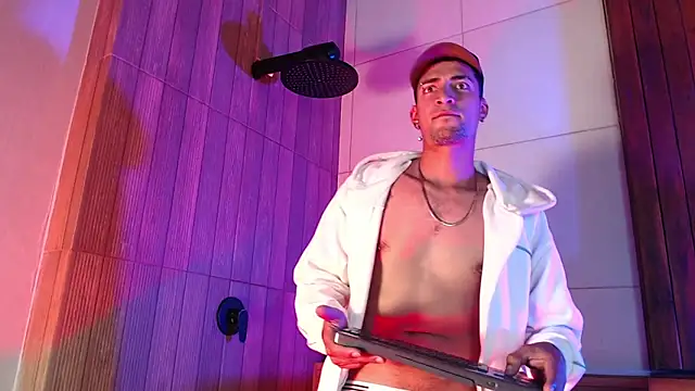 DrakeNeumann online show from October 2025 03:58:02 AM