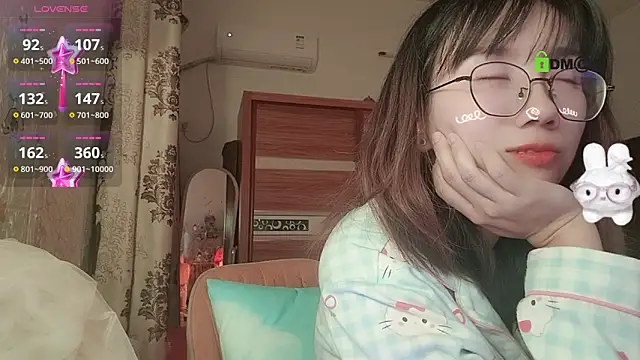 Lili 666 online show from November 2025 05:46:02 PM