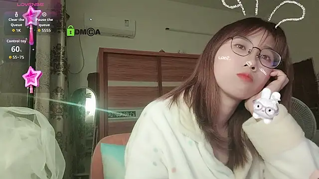 Snapshot of Lili_666 chatting on February 2026 06:35:01 PM Lili 666 online show from February 2026 06:35:01 PM