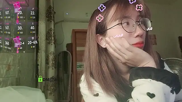 Snapshot of Lili_666 chatting on February 2026 08:36:01 PM Lili 666 online show from February 2026 08:36:01 PM