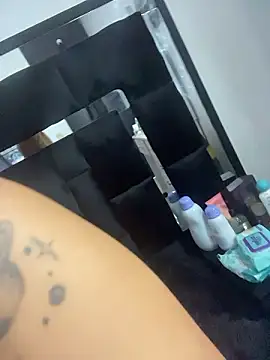 Snapshot of angelss_of_charlie chatting on January 2026 04:20:02 PM angelss of charlie online show from January 2026 04:20:02 PM