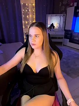 Lexi noah online show from December 2025 09:09:02 PM