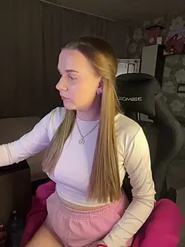 Lexi noah online show from March 2026 09:31:02 PM