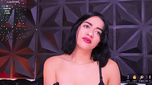 Snapshot of KasiaNoir_ chatting on January 2025 12:47:01 PM KasiaNoir online show from January 2025 12:47:01 PM