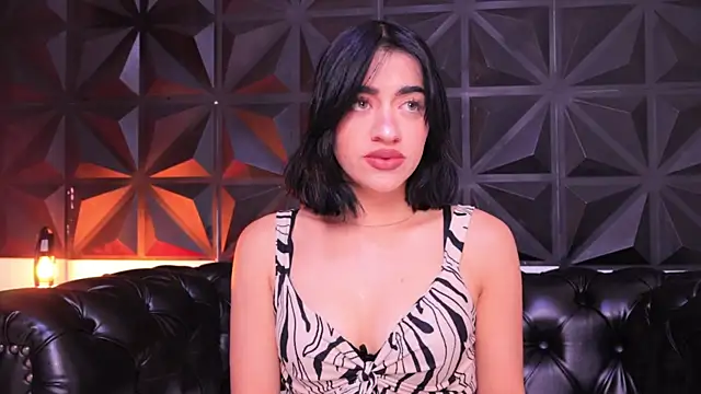 Snapshot of KasiaNoir_ chatting on January 2025 12:49:01 PM KasiaNoir online show from January 2025 12:49:01 PM